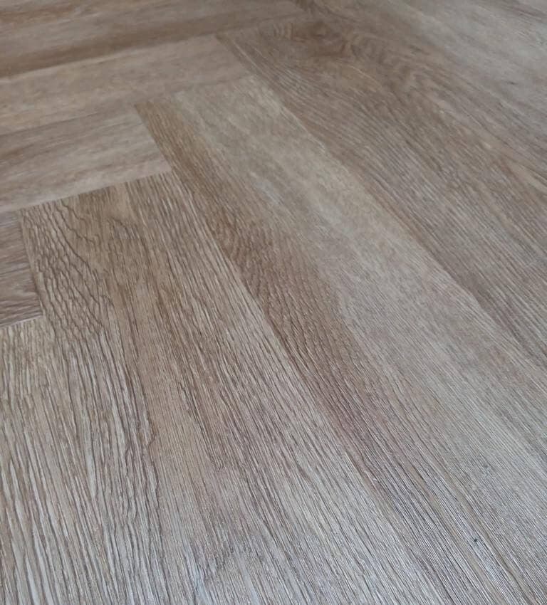 Endurance Pro - Herringbone - LVT Flooring - Dark Oak - Suitable for Underfloor Heating - Image 4
