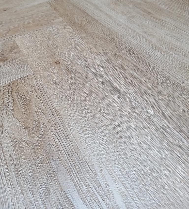 Endurance Pro - Herringbone - LVT Flooring - Medium Oak - Suitable for Underfloor Heating - Image 3