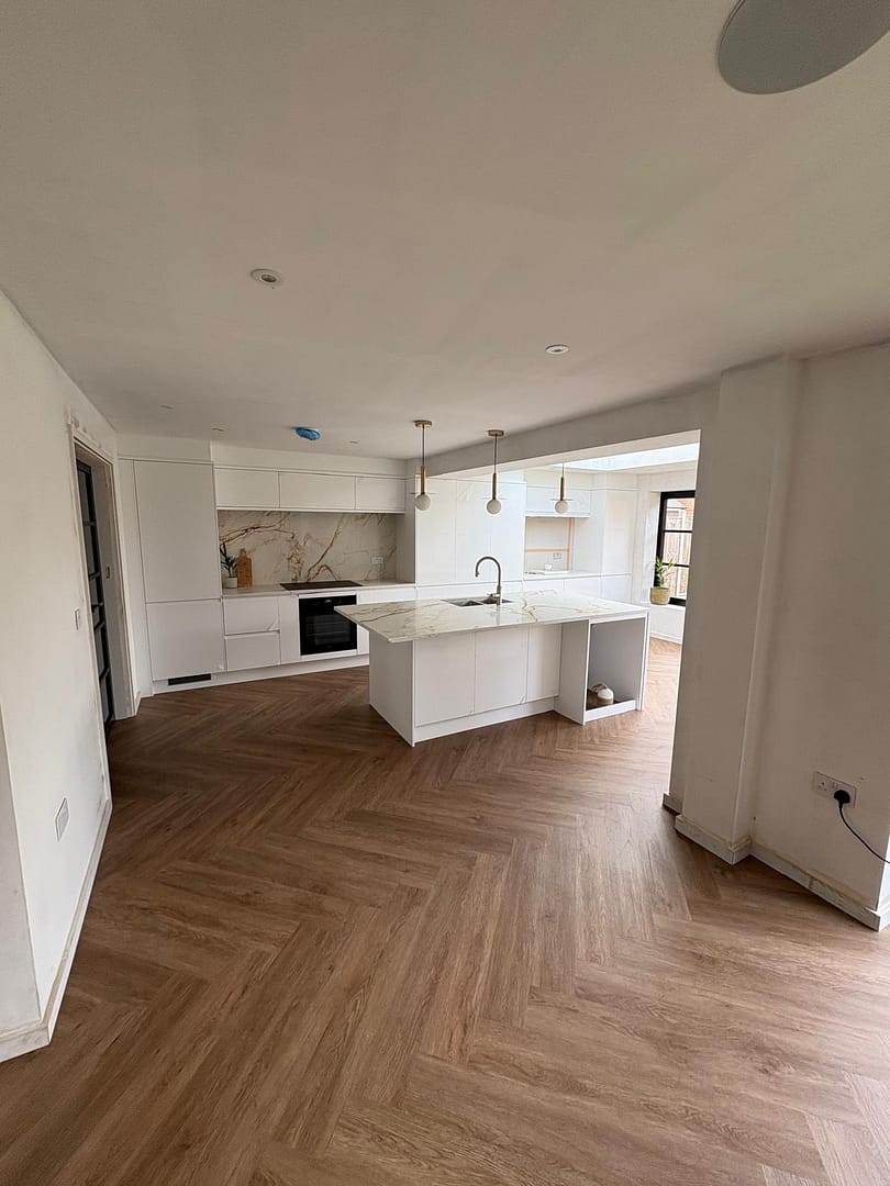 Endurance Pro - Herringbone - LVT Flooring - Dark Oak - Suitable for Underfloor Heating